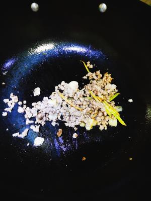 快手下饭菜：西葫芦炒肉沫儿的做法 步骤5