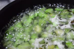 朴素的春日素汤：蚕豆汤的做法 步骤3