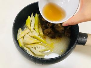 蚕豆排骨笋焖饭的做法 步骤5