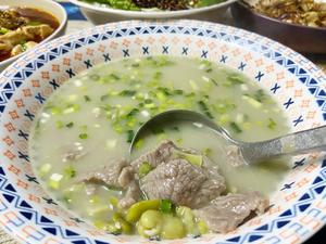 胡豆滑牛肉汤（把春天吃进肚子里）的做法 步骤13