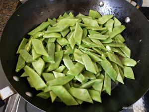 扁豆焖肉的做法 步骤13