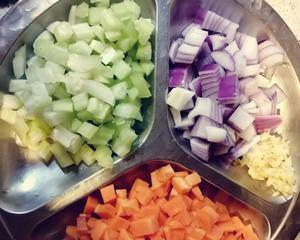 牛肉丸红扁豆咖喱浓汤的做法 步骤1