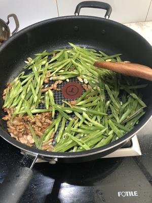 刀豆炒肉丝的做法 步骤3