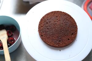 黑森林蛋糕的做法 步骤16