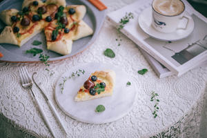 当榴莲遇见凤梨——花轮水果花样pizza（这是我吃过最有颜有品的水果披萨）的做法 步骤30