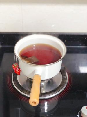 百香果柠檬茶(热饮）的做法 步骤2