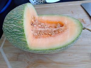 哈密瓜小猪的做法 步骤2