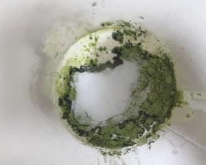 抹茶蜜瓜蛋糕卷?的做法 步骤11
