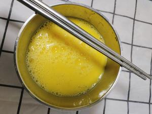 柿子炒鸡蛋的做法 步骤3