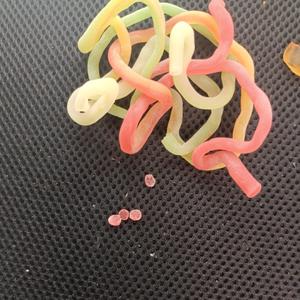 草莓冰粉教你做披萨软糖的做法 步骤3