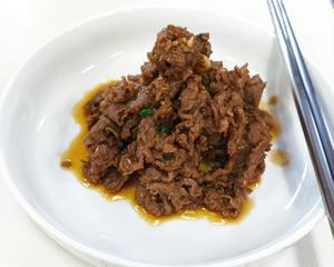 光阳－炒牛肉+梅子饭团的做法 步骤6