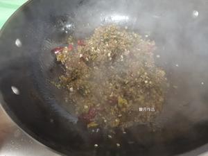 【饭粥】酸菜牛肉梅子炒饭的做法 步骤6