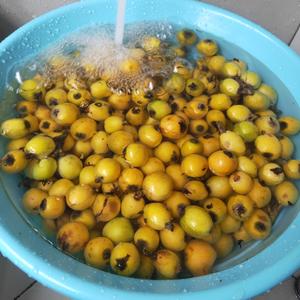 枇杷膏（果酱）的做法 步骤2