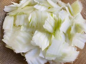 砂锅白菜炖豆腐的做法 步骤4