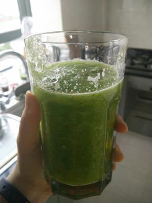 Green Smoothie DAY 14（生菜+黄瓜+香瓜）的做法 步骤2