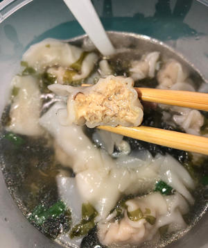 虾仁马蹄小馄饨，不香不要钱的做法 步骤10