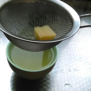 宝宝食谱之甘蔗马蹄莲茶的做法 步骤2