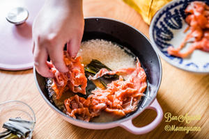 昨日的美食——牛蒡舞茸什锦饭的做法 步骤3