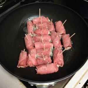 牛蒡牛肉卷的做法 步骤6