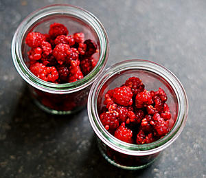 [烘焙]瑞典野生覆盆子蛋白糖霜脆饼(Raspberry Meringue)的做法 步骤2