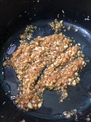 快手蒜蓉蒸丝瓜的做法 步骤7