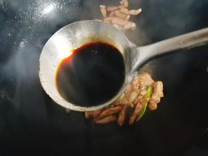 家常菜——芹菜炒肉的做法 步骤9