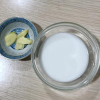 西芹炒百合怎样做到清爽又入味儿的做法 步骤4