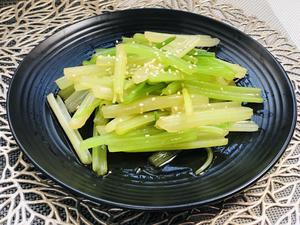 用芹菜叶子做出来的饼 素食的做法 步骤22