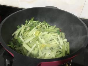 芹菜炒牛肉㊙️低脂低卡！理想燃料三日生酮食谱‼️的做法 步骤4