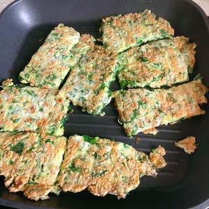 香酥芹菜叶蛋饼的做法 步骤16