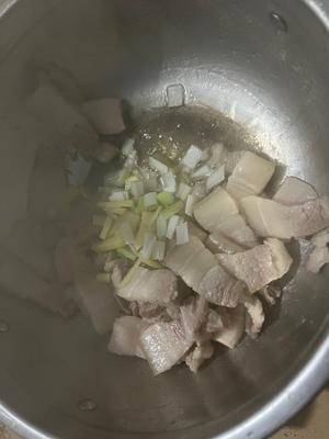 白菜猪肉豆腐炖粉条（宿舍版）的做法 步骤5