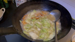 白菜大虾炖粉丝的做法 步骤10