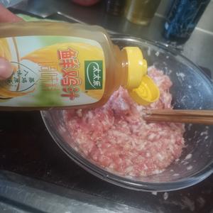 白菜肉卷的做法 步骤8