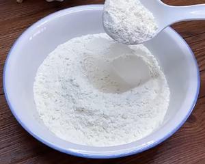 家常素三鲜馅饼 薄皮大馅 凉了也不硬 附细节视频详解的做法 步骤2