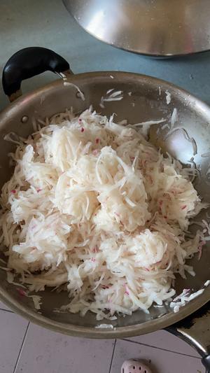 唐山妈妈味萝卜虾皮大蒸饺的做法 步骤2