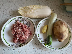 清蒸莲藕猪肉丸子（九阳蒸汽电饭煲）的做法 步骤1