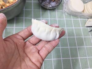 韭菜三鲜饺的做法 步骤20