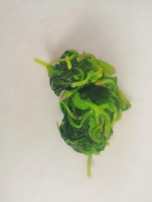 低脂菠菜鸡蛋饼的做法 步骤1