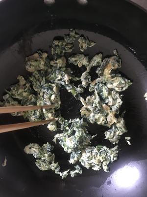 菠菜炒鸡蛋的做法 步骤10