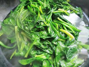 菠菜汁戚风蛋糕的做法 步骤1