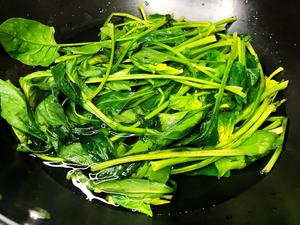 冬天吃的菠菜拌粉丝的做法 步骤1