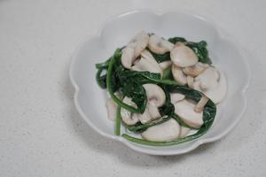 低脂健康口蘑菠菜烘蛋【北鼎烤箱食谱】的做法 步骤3