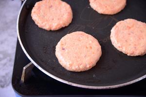 牛肉胡萝卜土豆软饼的做法 步骤11