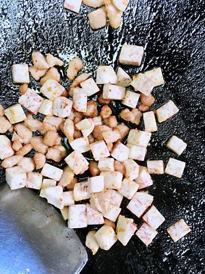 鸡油芋头饭·电饭锅版的做法 步骤4