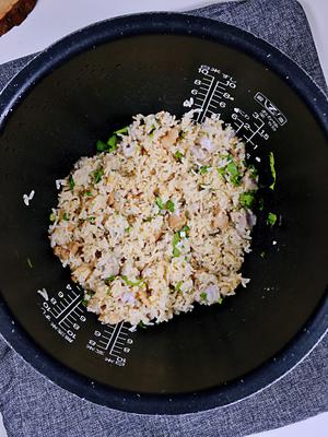 鸡油芋头饭·电饭锅版的做法 步骤8