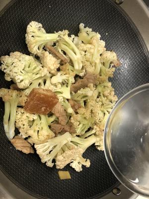 椰菜花炒肉片的做法 步骤7