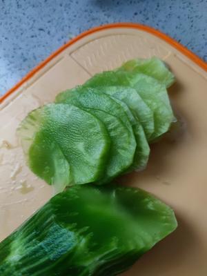 凉拌莴笋丝最简单做法的做法 步骤2