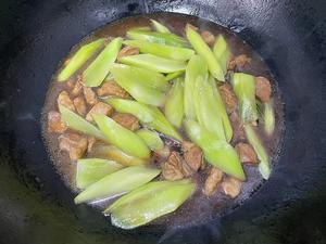 荤:莴苣烧肉的做法 步骤7
