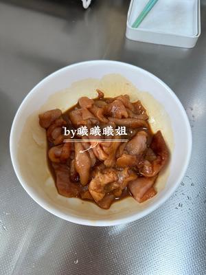 莴笋炒肉片的做法 步骤3