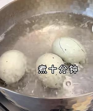 上汤西兰花配鸡肉卷 西兰花炒虾仁的做法 步骤3